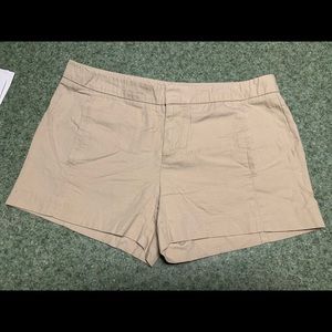 Women’s khaki shorts, GAP, size 4